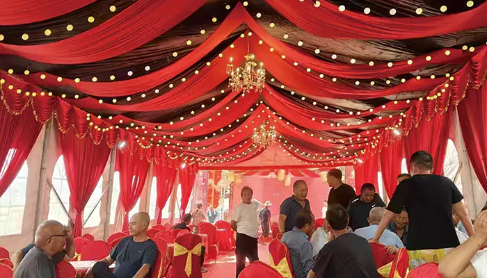 Хаймаи тела ва кашидан барои зиёфати шароб таҷрибаи ошхонаи беруниро инқилоб мекунад